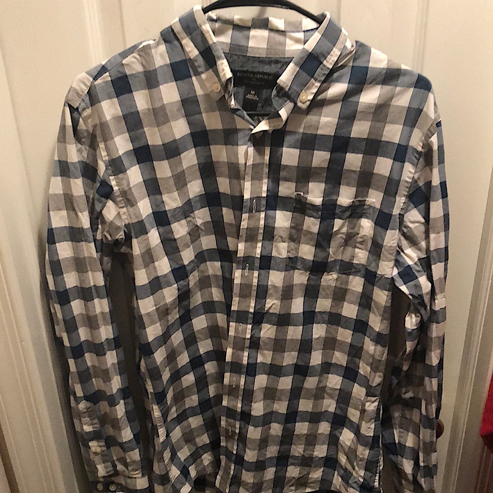 Medium Long Sleeve Button Down